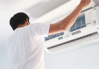 How does a Room Air Conditioner work?