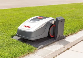 10 Best Robotic Lawnmowers in 2026